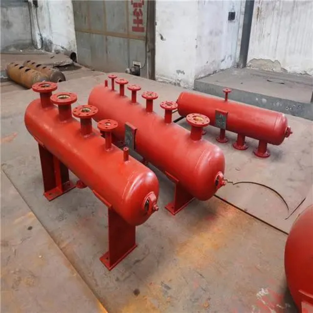 盘山分集水器安装高度